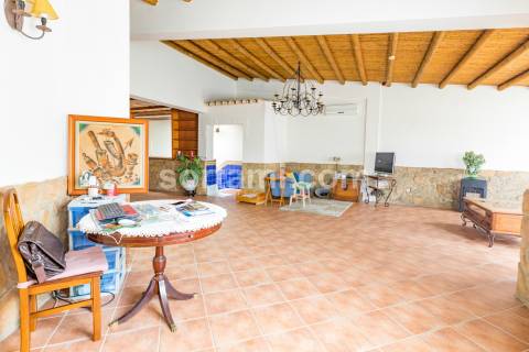 Moradia Geminada T3 Venda em Quarteira,Loulé