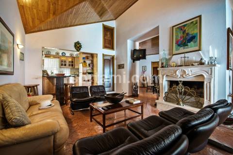 Moradia Isolada T4 Venda em Albufeira e Olhos de Água,Albufeira