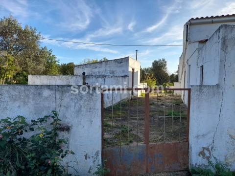 Moradia Isolada T2 Venda em Santa Bárbara de Nexe,Faro