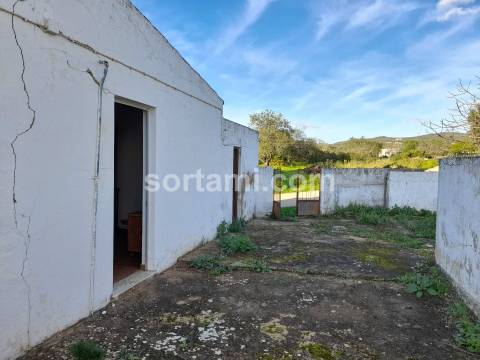Moradia Isolada T2 Venda em Santa Bárbara de Nexe,Faro