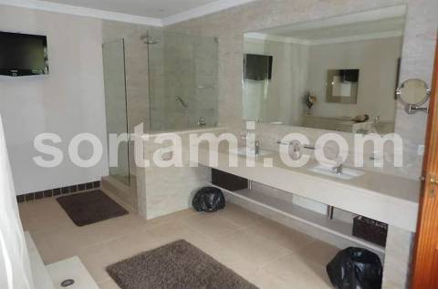 Moradia Isolada T7 Venda em Quarteira,Loulé