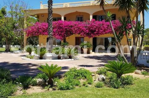 Moradia Isolada T7 Venda em Quarteira,Loulé