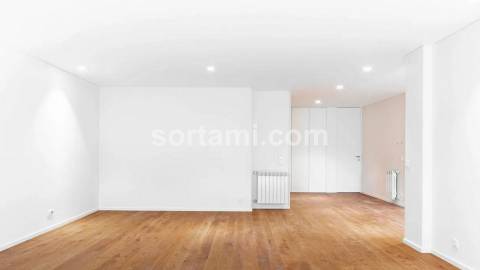 Apartamento T4 Venda em Matosinhos e Leça da Palmeira,Matosinhos