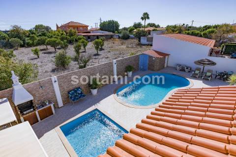 Moradia Isolada T4+1 Venda em Quarteira,Loulé