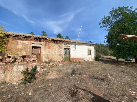 Moradia Devoluta T6 Venda em São Brás de Alportel,São Brás de Alportel
