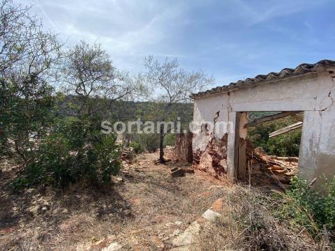 Moradia Devoluta T6 Venda em São Brás de Alportel,São Brás de Alportel