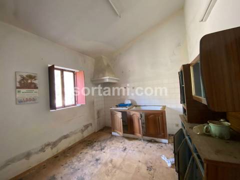 Moradia Devoluta T6 Venda em São Brás de Alportel,São Brás de Alportel