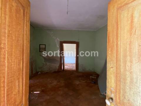 Moradia Devoluta T6 Venda em São Brás de Alportel,São Brás de Alportel