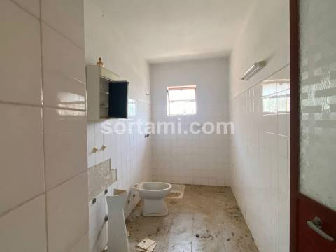 Moradia Devoluta T6 Venda em São Brás de Alportel,São Brás de Alportel