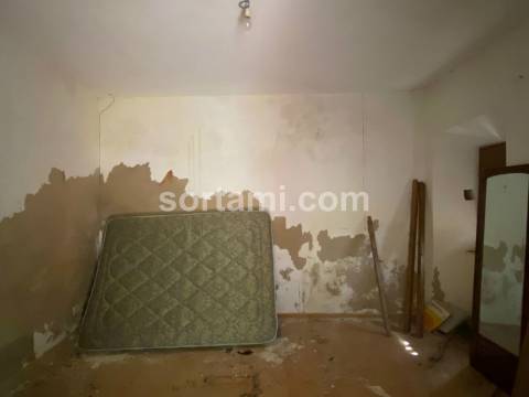 Moradia Devoluta T6 Venda em São Brás de Alportel,São Brás de Alportel