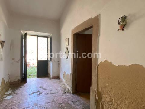 Moradia Devoluta T6 Venda em São Brás de Alportel,São Brás de Alportel