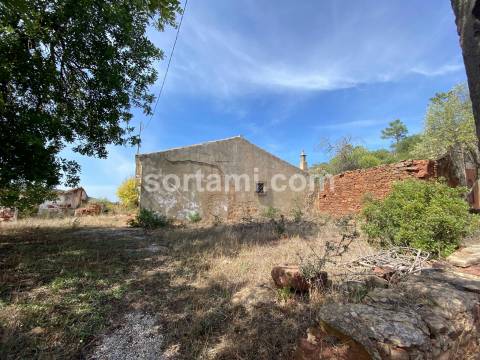 Moradia Devoluta T6 Venda em São Brás de Alportel,São Brás de Alportel