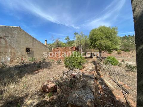 Moradia Devoluta T6 Venda em São Brás de Alportel,São Brás de Alportel