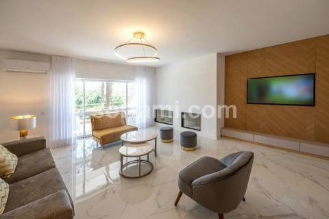 Apartamento T2 Arrendamento em Quarteira,Loulé