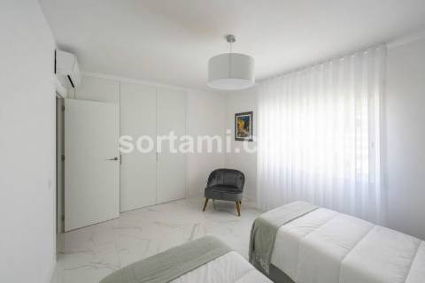 Apartamento T2 Arrendamento em Quarteira,Loulé