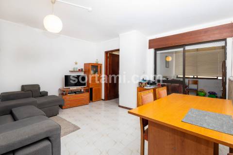 Apartamento T2 Venda em Quarteira,Loulé