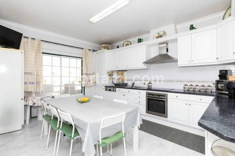 Moradia em Banda T2+3 Venda em Albufeira e Olhos de Água,Albufeira