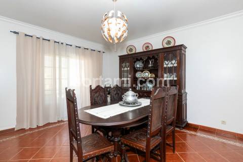 Moradia em Banda T2+3 Venda em Albufeira e Olhos de Água,Albufeira