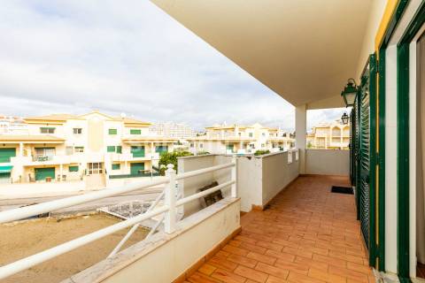 Moradia em Banda T2+3 Venda em Albufeira e Olhos de Água,Albufeira