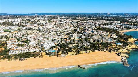 Moradia em Banda T2+3 Venda em Albufeira e Olhos de Água,Albufeira