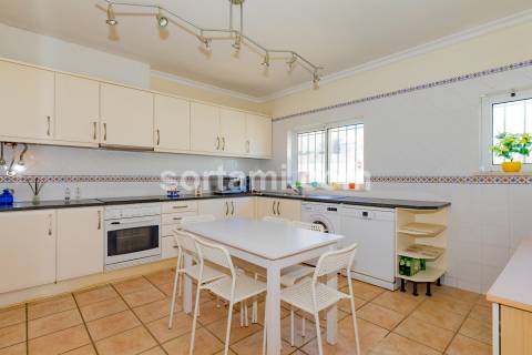 Moradia Geminada T3 Venda em Quarteira,Loulé