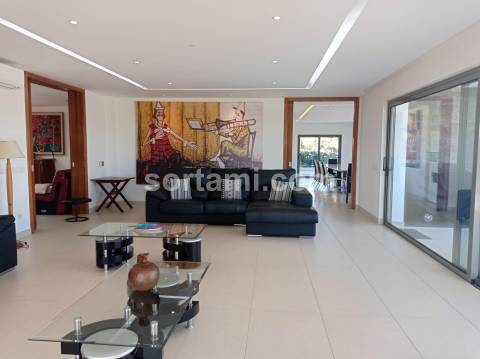 Moradia Isolada T5+1 Venda em Alvor,Portimão