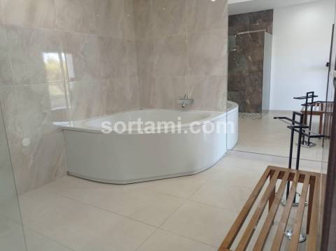 Moradia Isolada T5+1 Venda em Alvor,Portimão