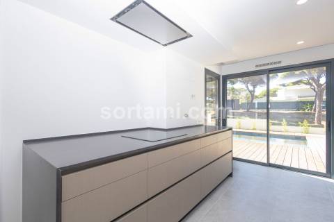 Moradia Isolada T3 Venda em Albufeira e Olhos de Água,Albufeira