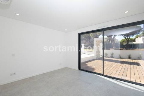 Moradia Isolada T3 Venda em Albufeira e Olhos de Água,Albufeira