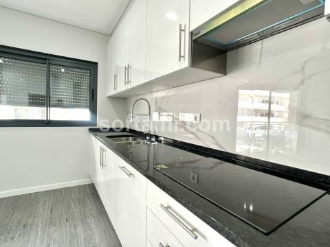 Apartamento T4 Venda em Quelfes,Olhão