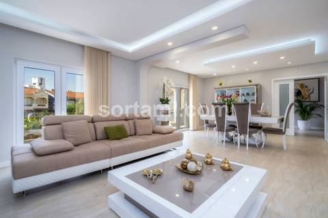 Moradia Isolada T3+2 Venda em Quarteira,Loulé