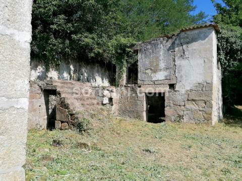 Moradia Devoluta  Venda em Penhalonga e Paços de Gaiolo,Marco de Canaveses