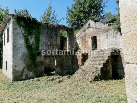 Moradia Devoluta  Venda em Penhalonga e Paços de Gaiolo,Marco de Canaveses