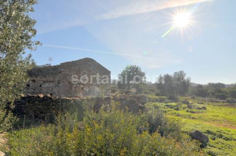 Moradia Devoluta T4 Venda em Conceição e Estoi,Faro