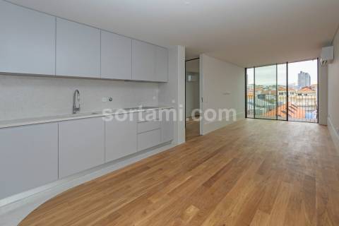 Apartamento T2 Venda em Cedofeita, Santo Ildefonso, Sé, Miragaia, São Nicolau e Vitória,Porto