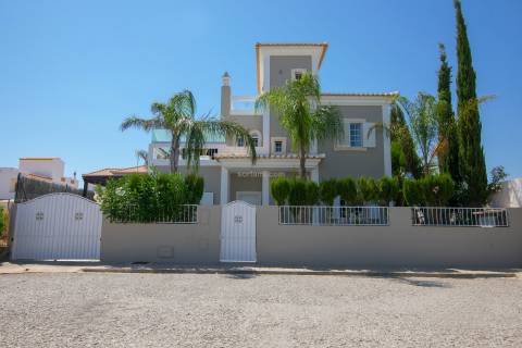 Moradia Isolada T5 Venda em Olhão,Olhão