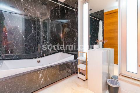 Moradia Isolada T5 Venda em Alvor,Portimão