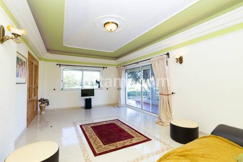 Moradia Isolada T4 Venda em Santa Bárbara de Nexe,Faro