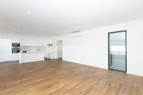 Moradia Isolada T4 Venda em Quarteira,Loulé