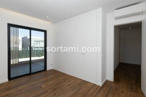 Moradia Isolada T4 Venda em Quarteira,Loulé