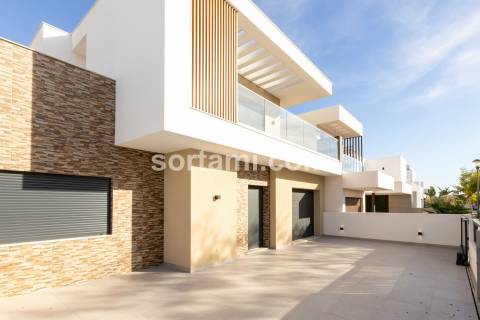 Moradia Isolada T4 Venda em Quarteira,Loulé