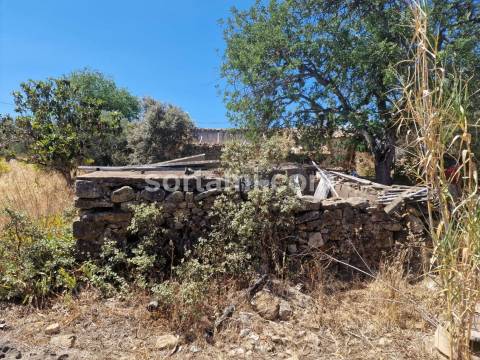 Moradia Devoluta  Venda em Santa Bárbara de Nexe,Faro