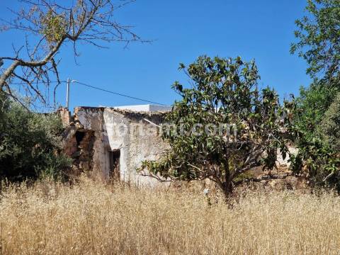 Moradia Devoluta  Venda em Santa Bárbara de Nexe,Faro