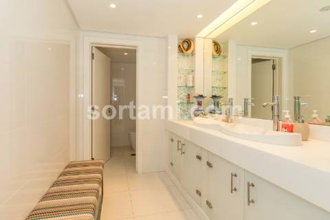 Apartamento T4 Venda em Quarteira,Loulé