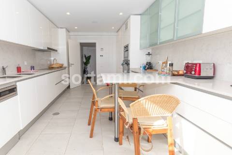 Apartamento T4 Venda em Quarteira,Loulé