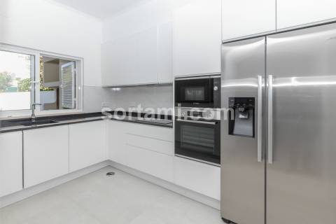 Moradia em Banda T3 Venda em Albufeira e Olhos de Água,Albufeira