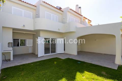 Moradia em Banda T3 Venda em Albufeira e Olhos de Água,Albufeira