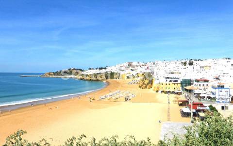 Moradia em Banda T3 Venda em Albufeira e Olhos de Água,Albufeira