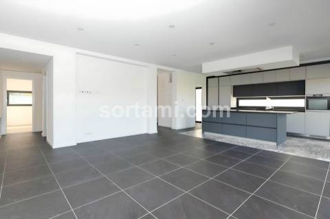 Moradia Isolada T4 Venda em Quarteira,Loulé