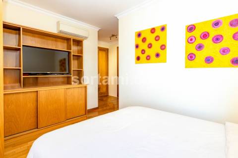 Apartamento T3 Venda em Quarteira,Loulé